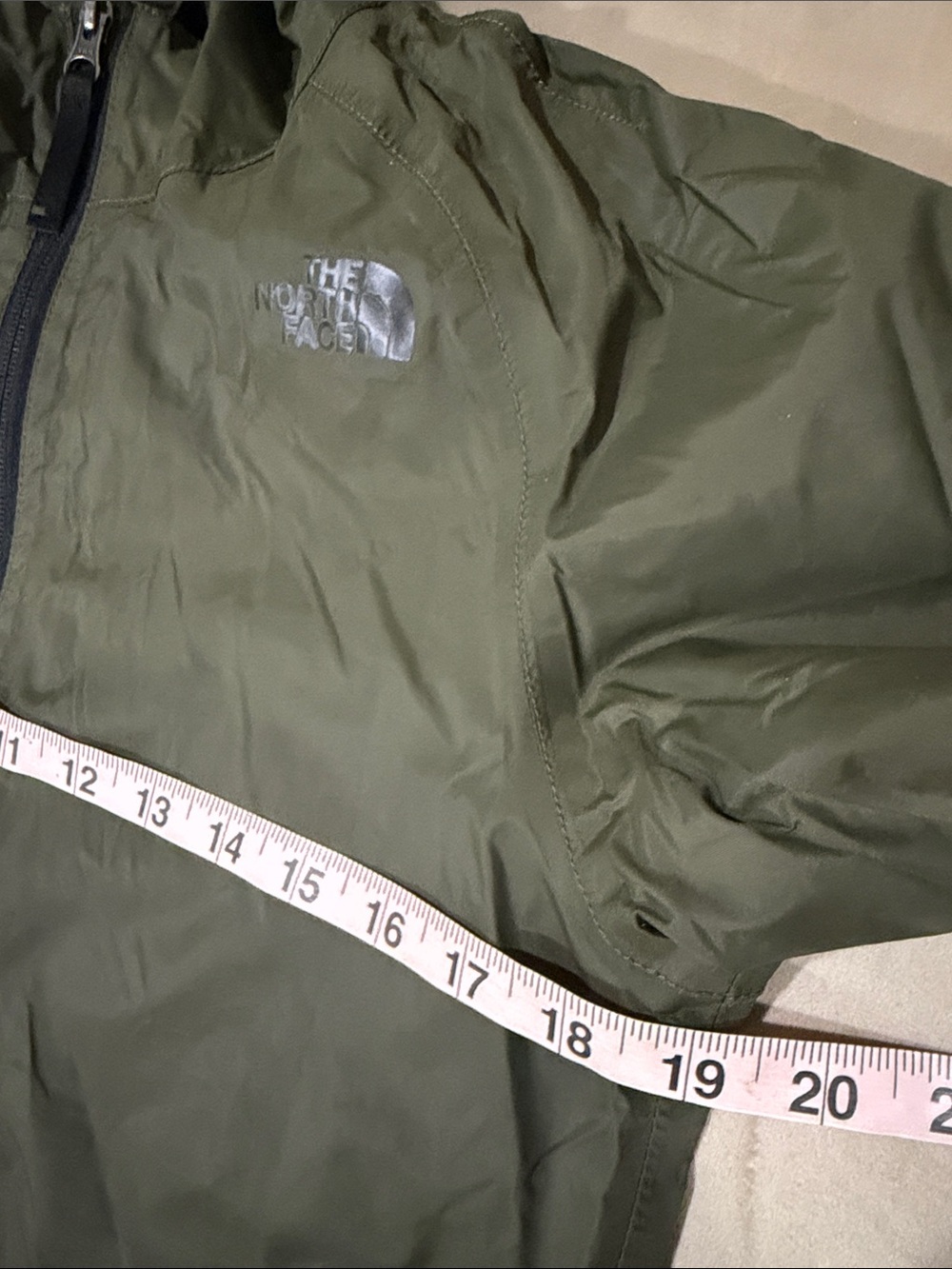 The North Face Kids green Hooded Rain Jacket - Picture 6 of 7